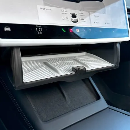 Tesla Model 3 under-screen storage